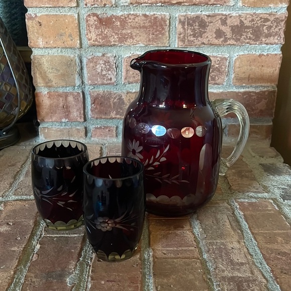 Cut To Clear Ruby Red Etched Glass Pitcher w/ 2 Matching Glasses - Picture 1 of 11